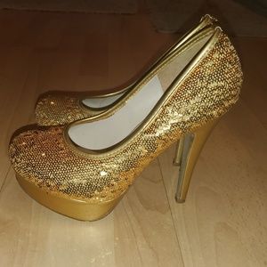 Delicacy Gold Sequin Platform Pumps